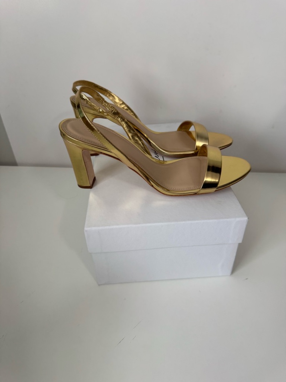 22ÉLEVÉ Women's Slingback 85MM Leather Sandals - Gold US Size 10.5 New - Picture 3 of 6